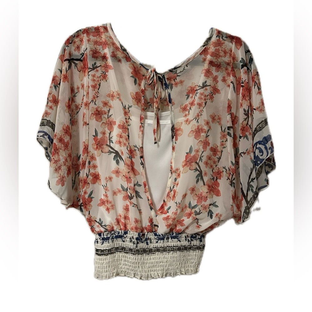 Papaya Floral Blouse. Size Small - Picture 3 of 6